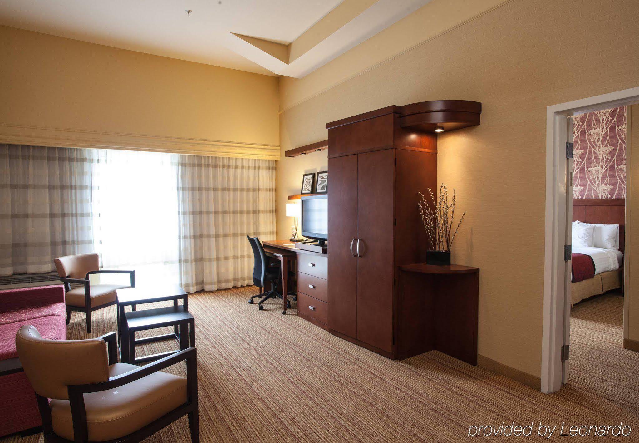 Hotel Courtyard By Marriott York Extérieur photo