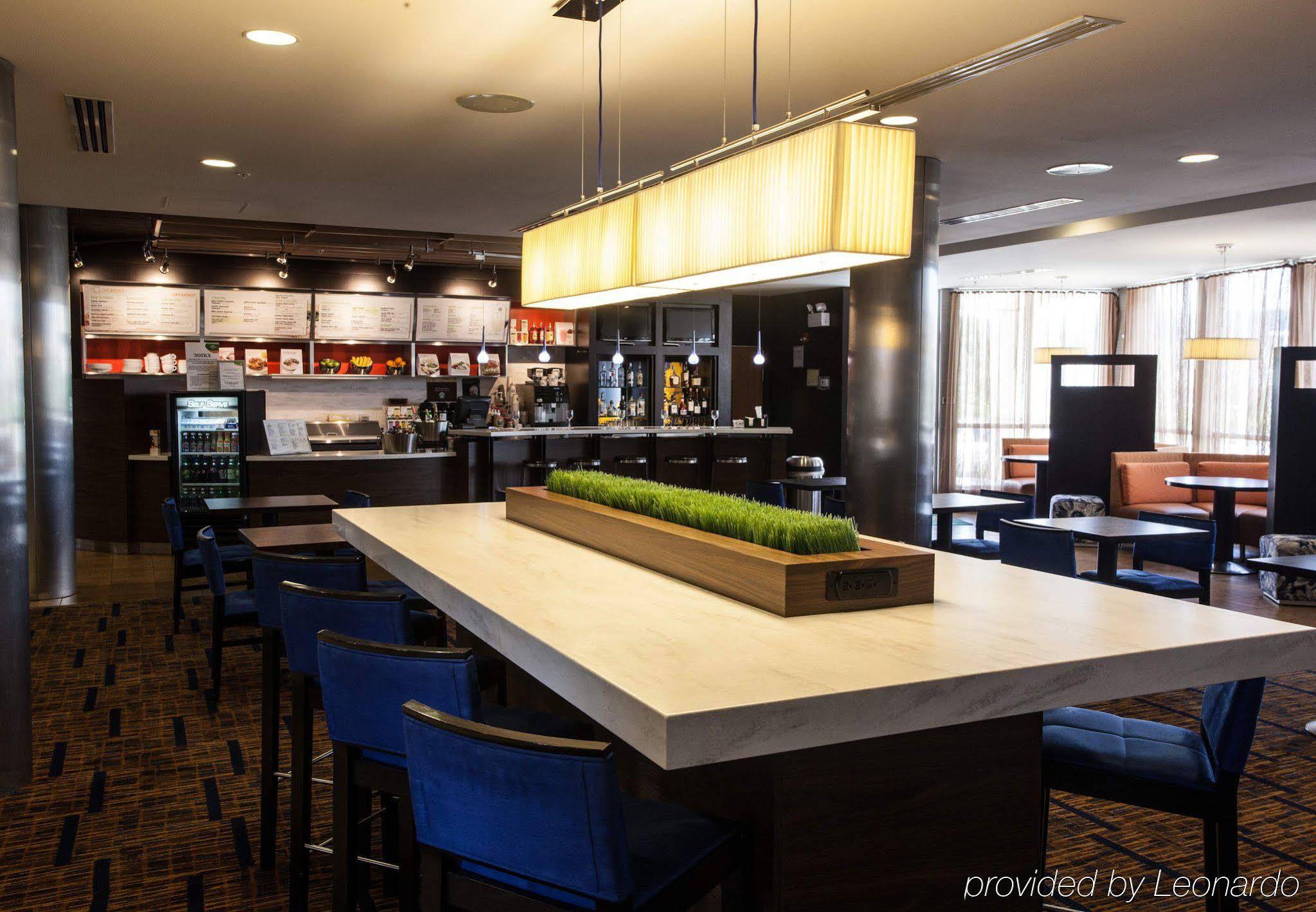 Hotel Courtyard By Marriott York Extérieur photo