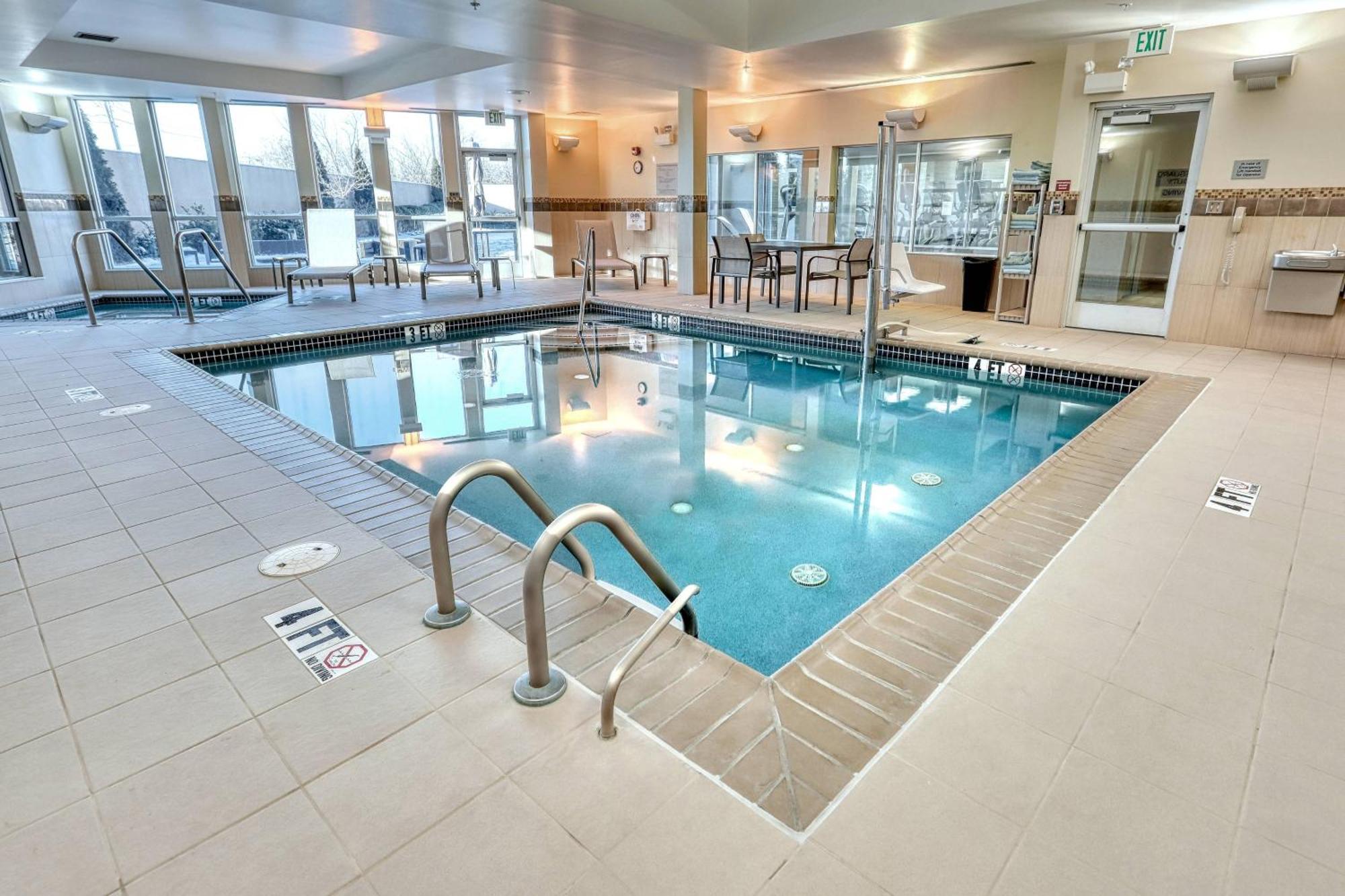 Hotel Courtyard By Marriott York Extérieur photo
