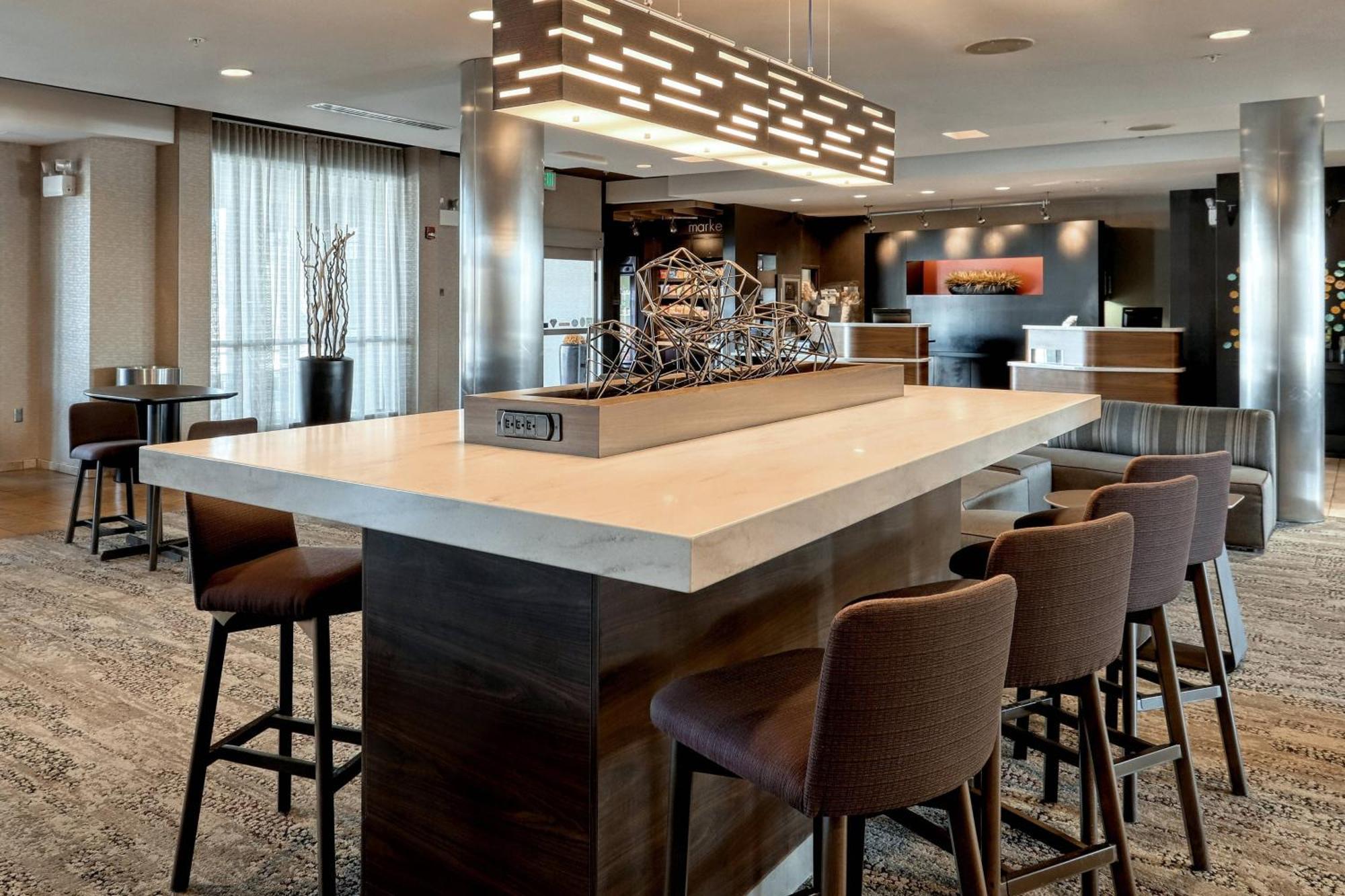 Hotel Courtyard By Marriott York Extérieur photo